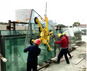 Battery manual glass vacuum lifter with 360 degree manual rotation
