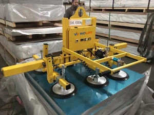 Battery vacuum lifter for steel plate loading and unloading