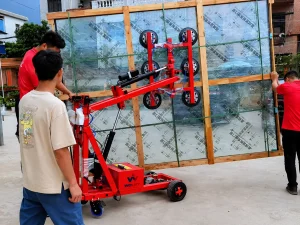 Glass handling robot for curtain wall glass positioning