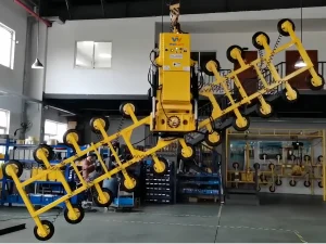 Hydraulic glass vacuum lifter with 360 degree rotation