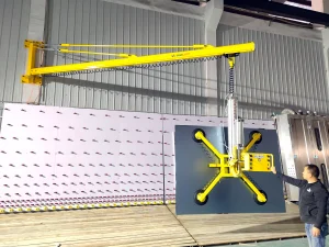 Wall-mounted jib crane for pneumatic glass vacuum lifter