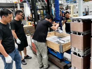 WOLIFT one-hand vacuum tube lifter moving hot cement bricks for pallet stacking